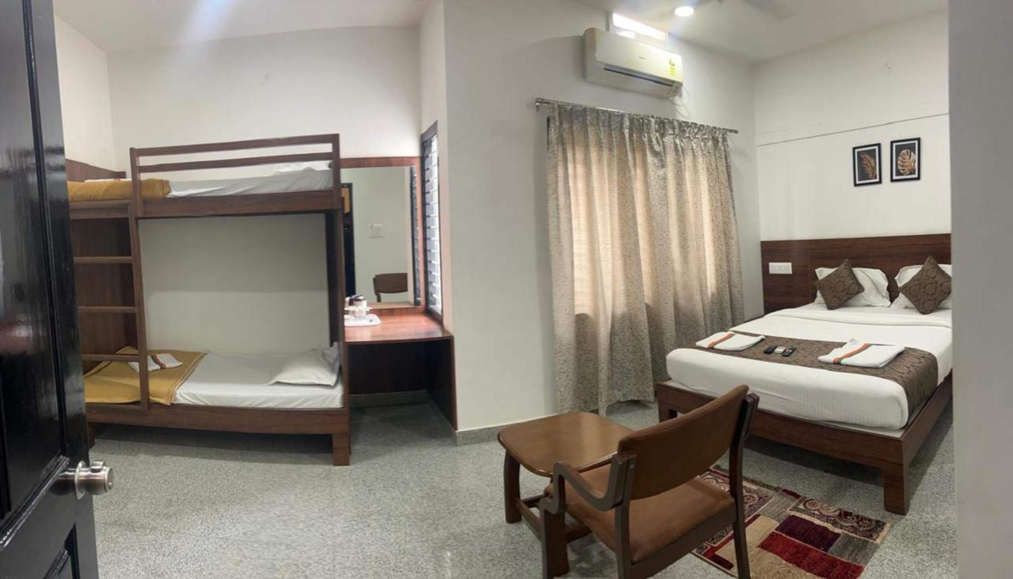 Hotel Queens Comfort Майсур Экстерьер фото