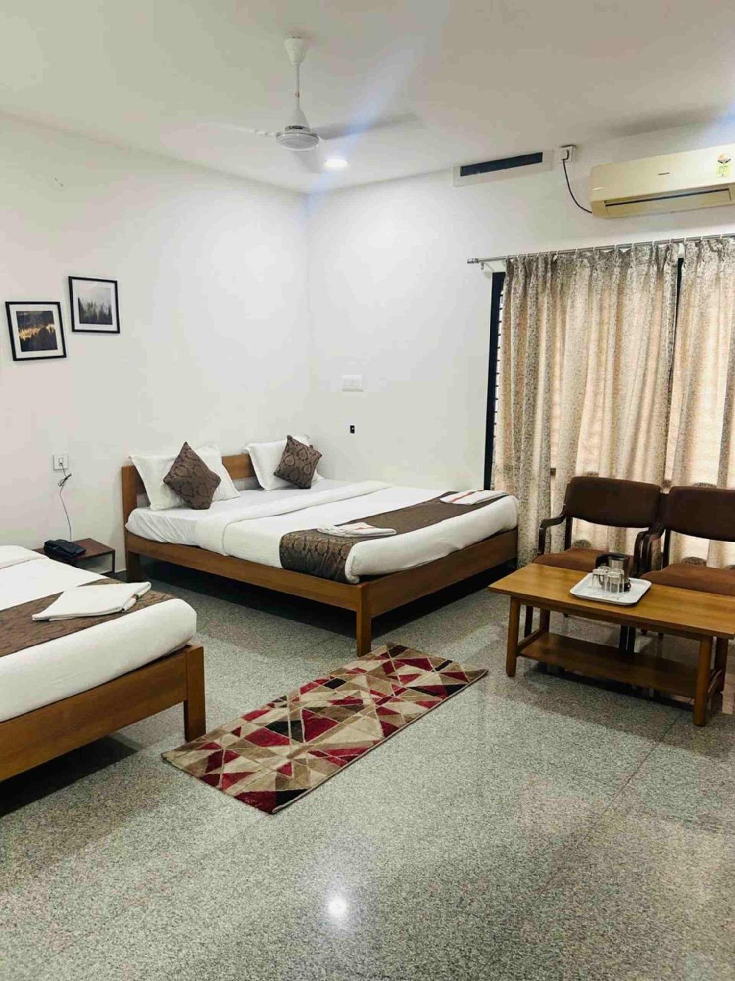 Hotel Queens Comfort Майсур Экстерьер фото