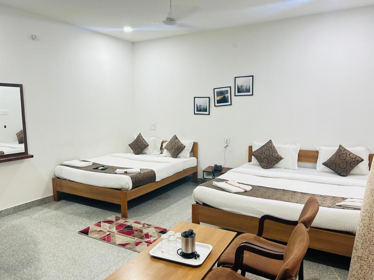 Hotel Queens Comfort Майсур Экстерьер фото