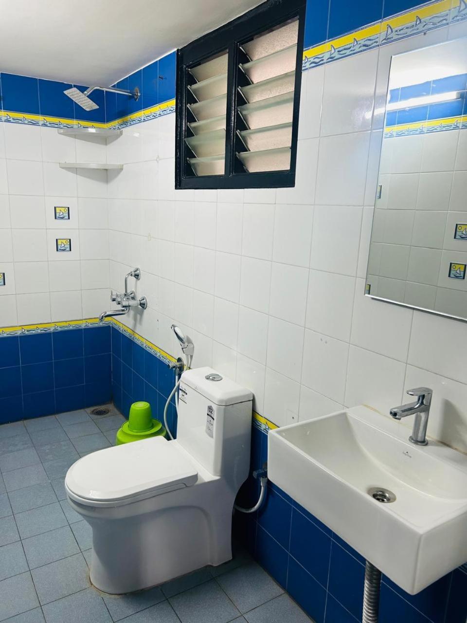 Hotel Queens Comfort Майсур Экстерьер фото