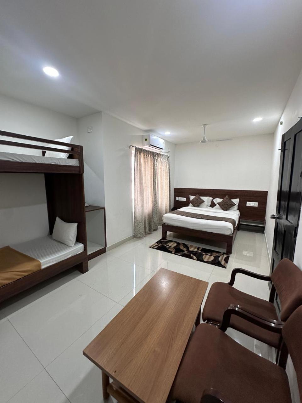 Hotel Queens Comfort Майсур Экстерьер фото