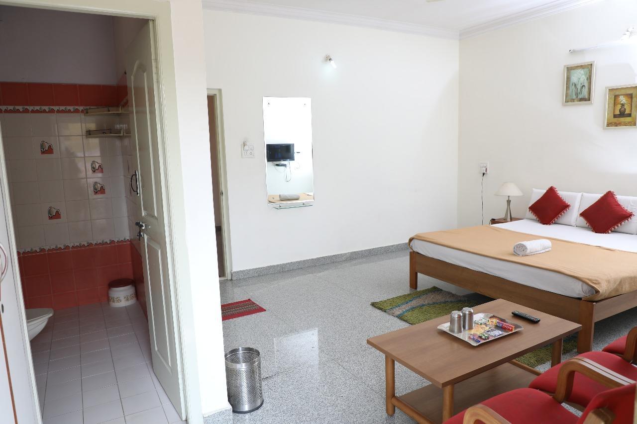 Hotel Queens Comfort Майсур Экстерьер фото