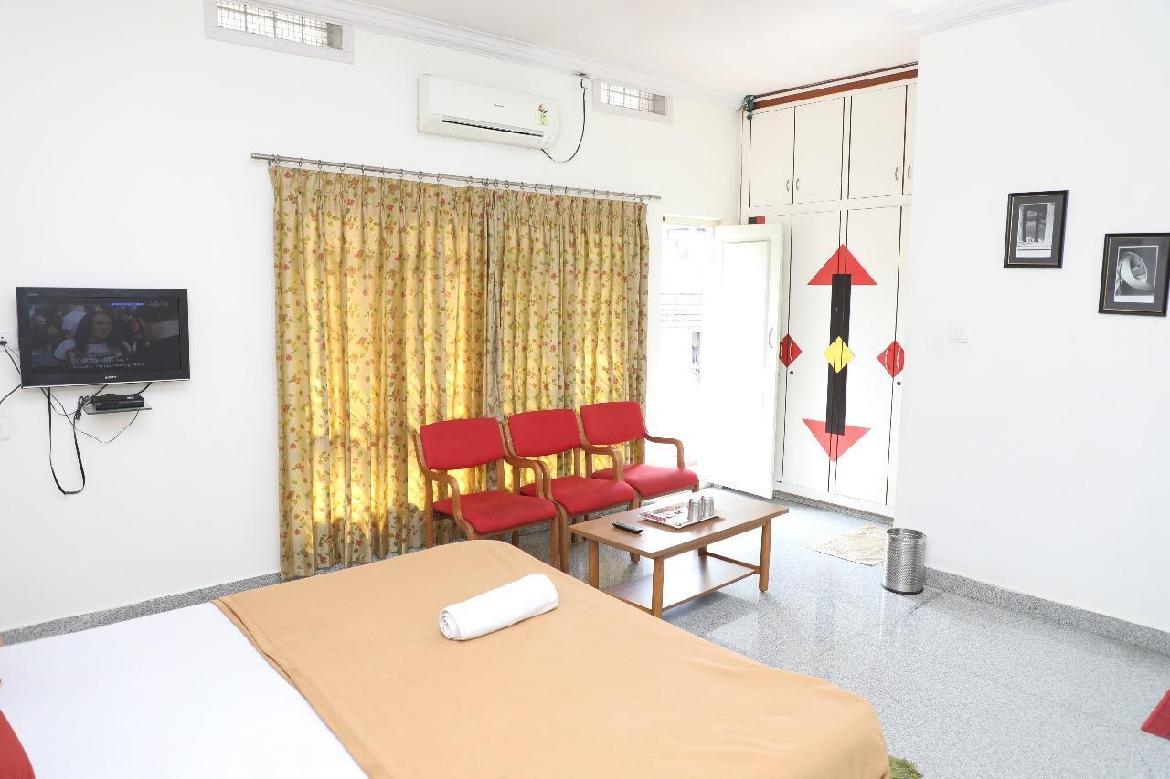 Hotel Queens Comfort Майсур Экстерьер фото